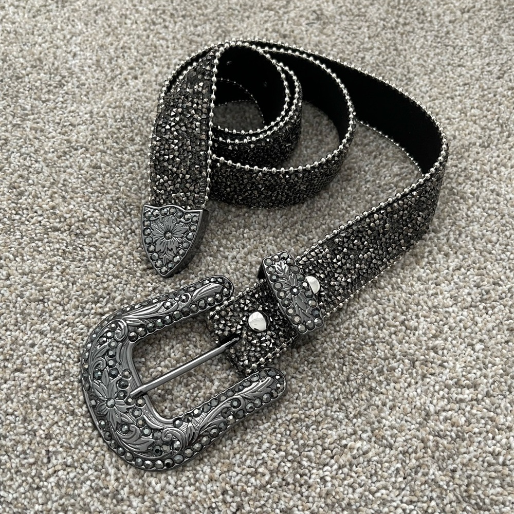 M/L Embellished Western Belt with Ornate Buckle